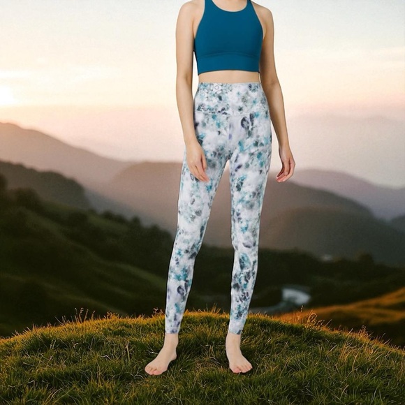Lululemon Align High Rise Pant 28" in Kaleidofloral Multi 10 - Picture 1 of 7